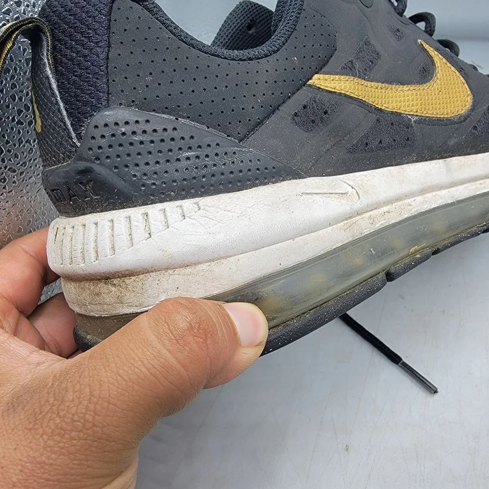 Nike flaw bubbles